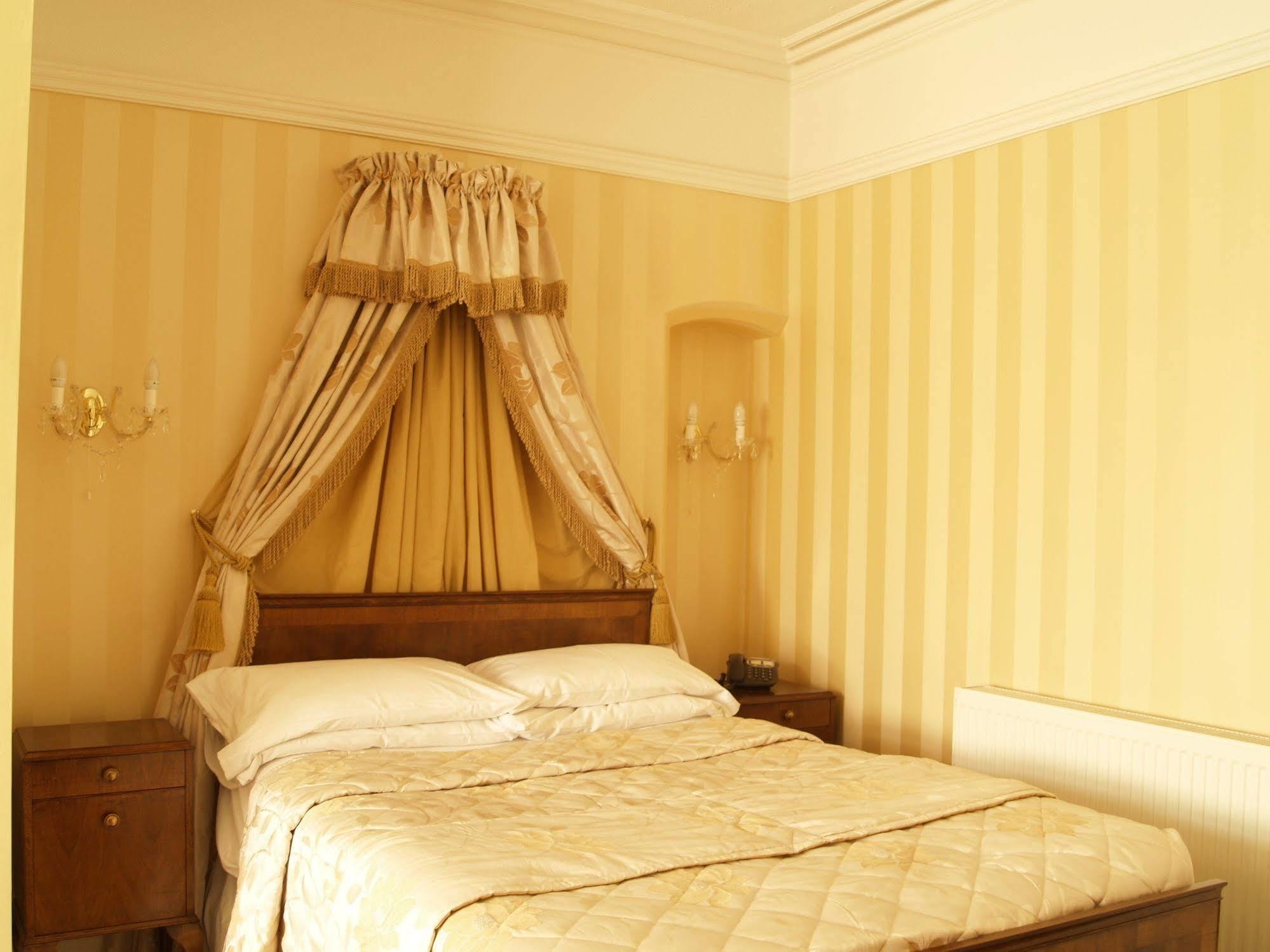 Normanhurst Hotel Sale Bagian luar foto