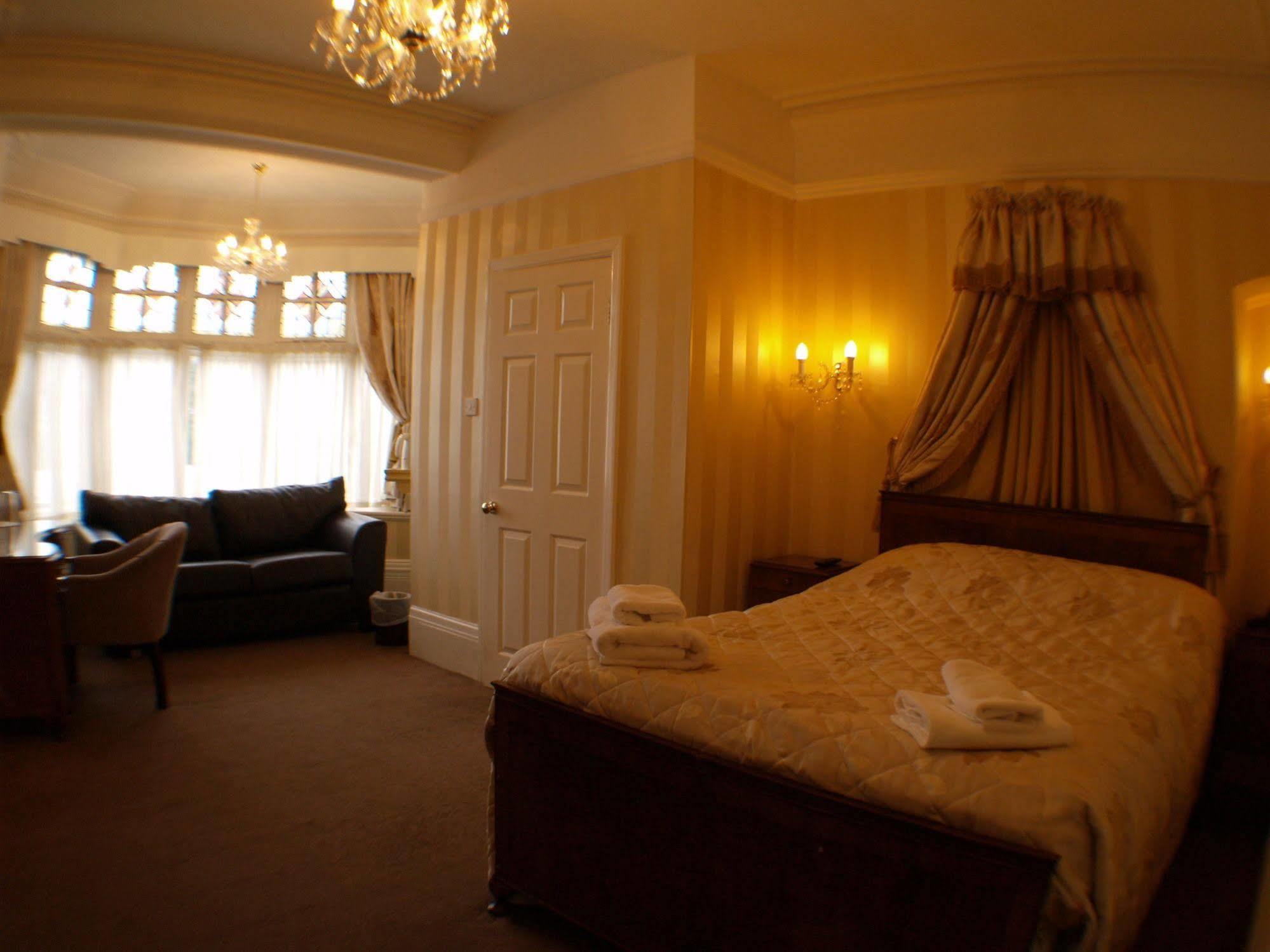 Normanhurst Hotel Sale Bagian luar foto