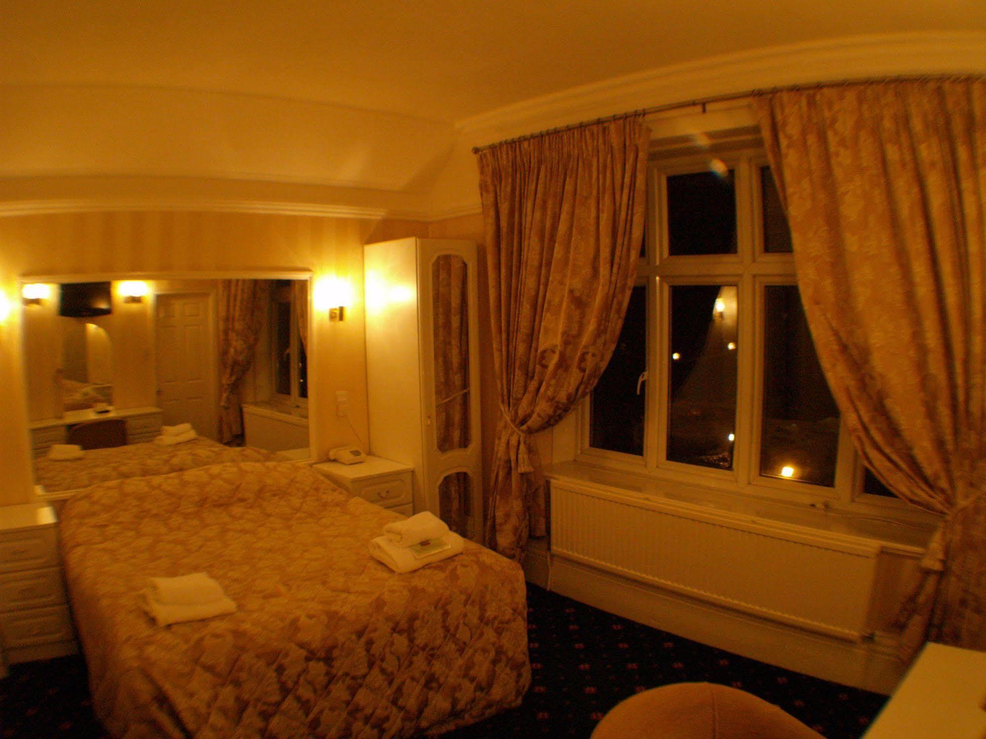 Normanhurst Hotel Sale Bagian luar foto